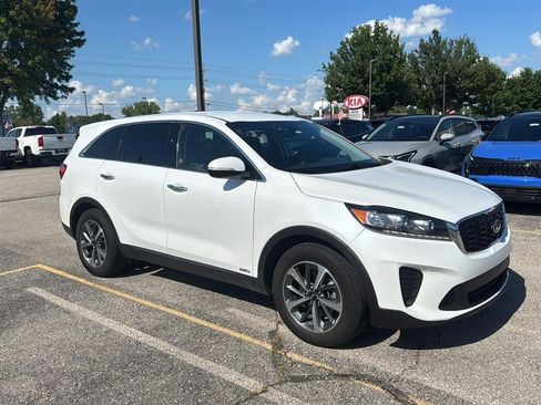 Used 2020 Kia Sorento AWD V6 image 1