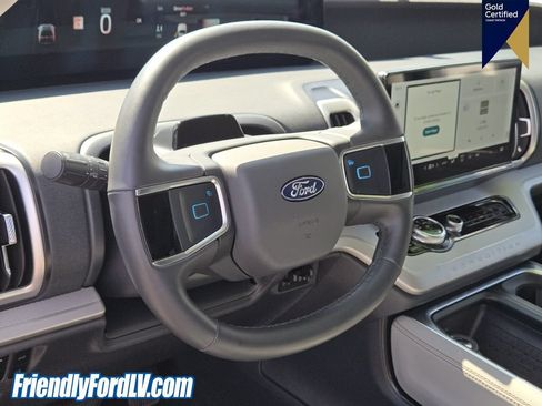 Certified 2025 Ford Expedition Active AWD/4WD image 22