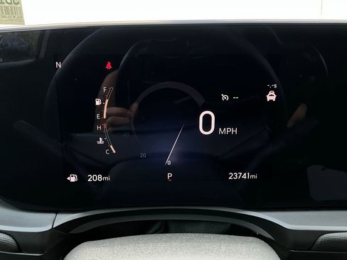 Used 2025 Buick Envista Preferred image 36