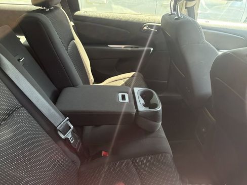 Used 2014 Dodge Journey SXT FWD image 23