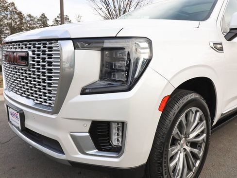 Used 2021 GMC Yukon XL Denali w/ Denali Premium Package image 33