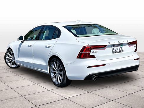 Used 2019 Volvo S60 T5 Momentum w/ Premium Package FWD image 15