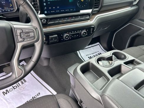 Used 2025 Chevrolet Silverado 1500 LT RWD image 19