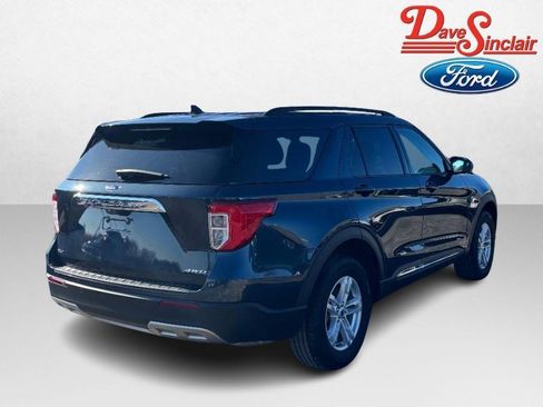 Used 2023 Ford Explorer XLT w/ Equipment Group 202A AWD/4WD image 7