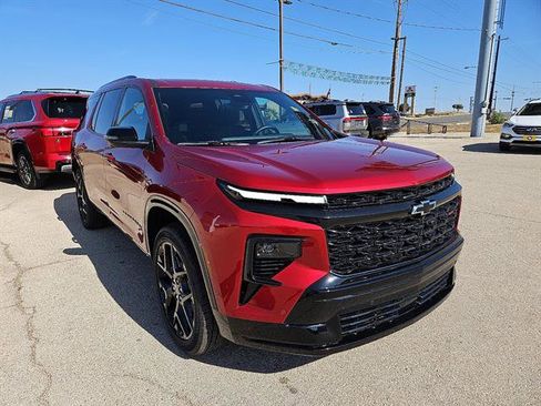 Used 2024 Chevrolet Traverse RS w/ LPO, Floor Liner Package image 7