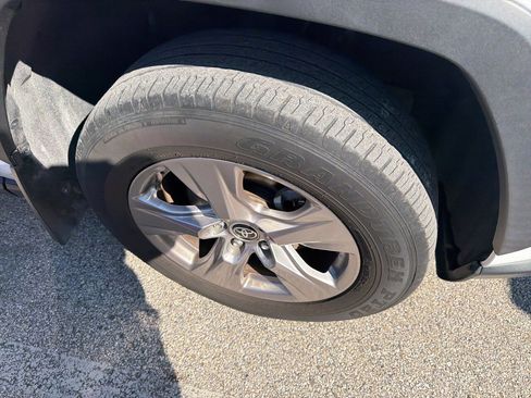 Used 2023 Toyota RAV4 XLE image 12