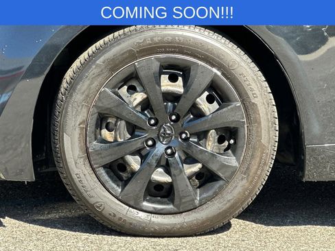 Used 2020 Toyota Corolla LE image 24