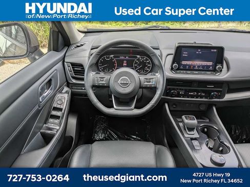 Used 2024 Nissan Rogue SV w/ SV Premium Package AWD/4WD image 20