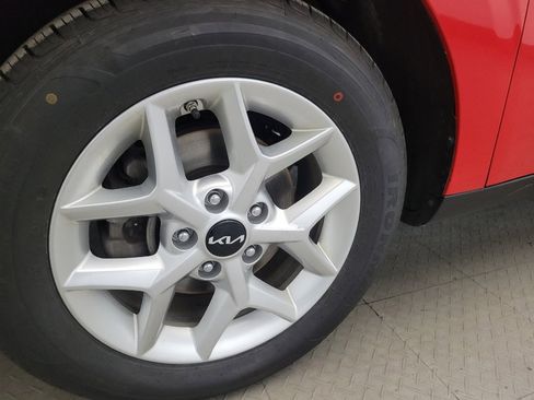 Used 2024 Kia Soul LX w/ Option Group 015 image 31