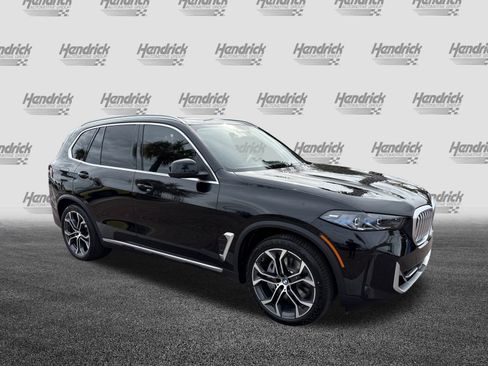 New 2026 BMW X5 xDrive50e image 2