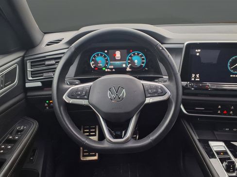 Used 2024 Volkswagen Atlas Cross Sport SEL Premium R-Line image 25