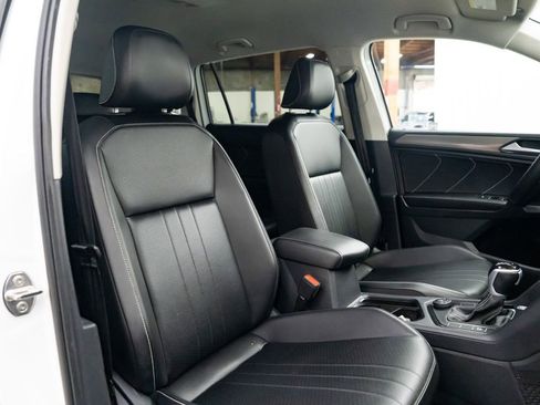 Used 2024 Volkswagen Tiguan SE image 26