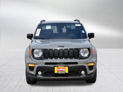 Used 2022 Jeep Renegade Altitude w/ Convenience Group AWD/4WD image 2