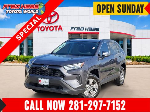 Used 2025 Toyota RAV4 XLE FWD image 1