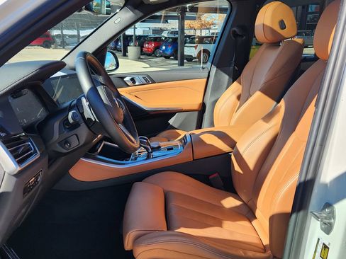 Used 2022 BMW X5 xDrive40i w/ M Sport Package image 7