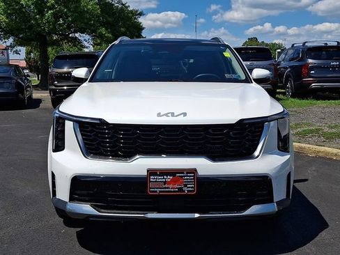 Certified 2026 Kia Sorento EX w/ EX Premium Package AWD/4WD image 2