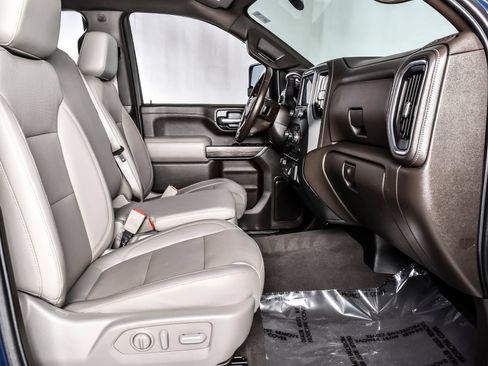 Used 2020 Chevrolet Silverado 2500 LTZ AWD/4WD image 22