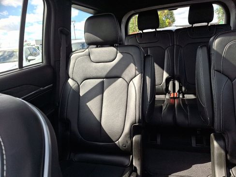 Used 2021 Jeep Grand Cherokee L Overland w/ Luxury Tech Group IV image 14