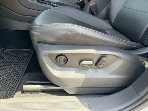 Used 2019 Volkswagen Tiguan SEL AWD/4WD image 10