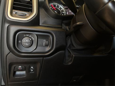 Used 2021 RAM 1500 Big Horn RWD image 20