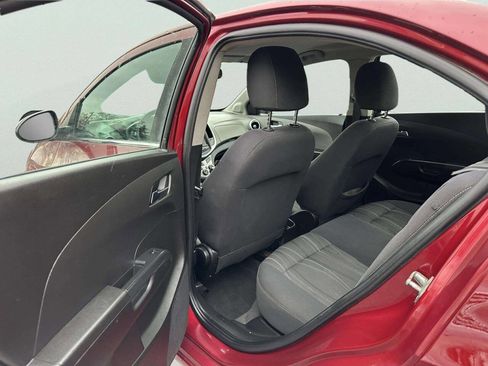 Used 2017 Chevrolet Sonic LT w/ Convenience Package image 16