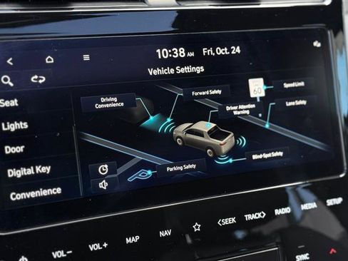 Used 2024 Hyundai Santa Cruz Limited image 40