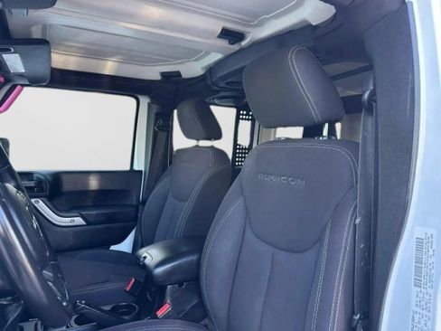 Used 2013 Jeep Wrangler Unlimited Rubicon w/ Connectivity Group AWD/4WD image 14