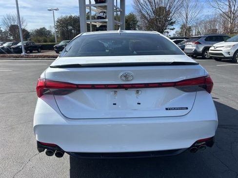 Used 2019 Toyota Avalon Touring image 6