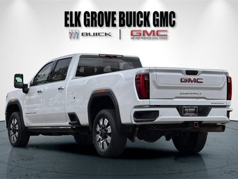Used 2025 GMC Sierra 3500 Denali image 6