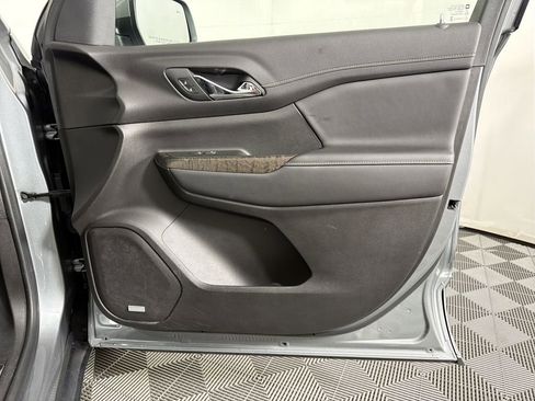 Certified 2023 GMC Acadia Denali image 12