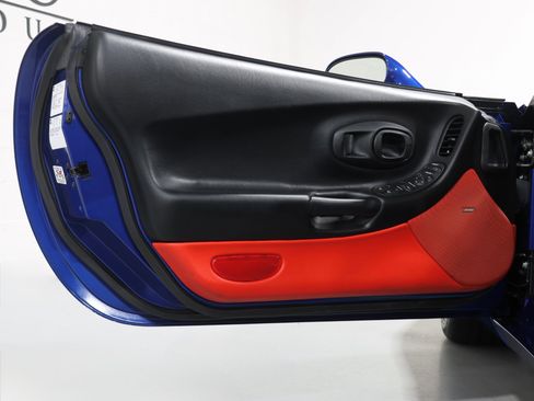 Used 2003 Chevrolet Corvette Z06 w/ Memory Package, 3 Drivers RWD image 8