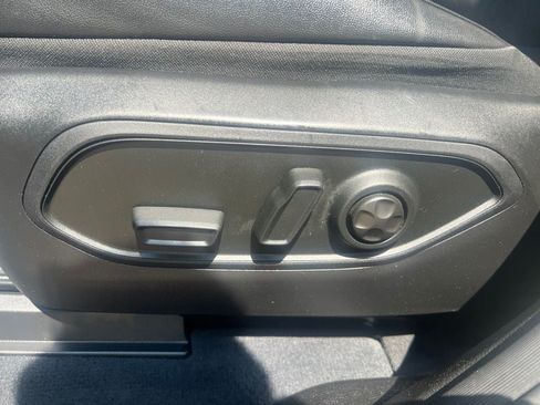 Used 2023 Jeep Grand Cherokee Altitude AWD/4WD image 21