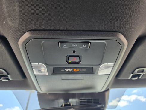 Certified 2025 Toyota Tacoma TRD Sport image 19