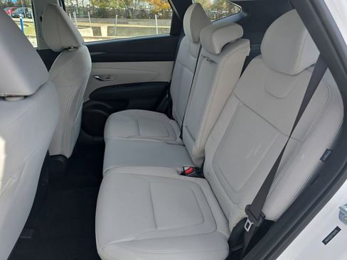 New 2026 Hyundai Tucson SE image 13
