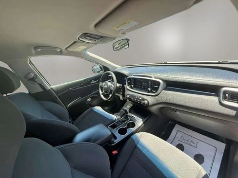 Used 2020 Kia Sorento FWD V6 image 14
