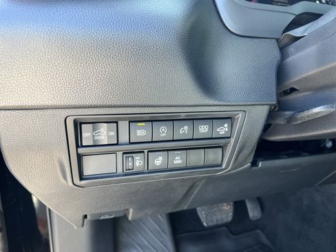 Used 2022 Toyota Tundra SR5 AWD/4WD image 13