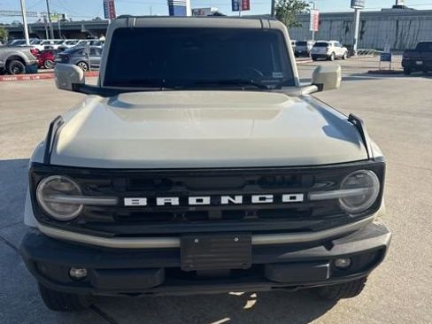 Used 2025 Ford Bronco Outer Banks AWD/4WD image 1