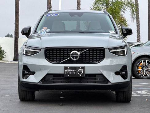 Certified 2024 Volvo XC40 B5 Ultimate w/ Protection Package Premier AWD/4WD image 8