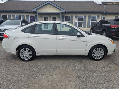 Used 2011 Ford Focus SEL w/ 301A Rapid Spec Order Code FWD image 3