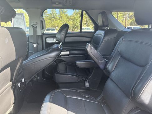 Used 2023 Ford Explorer Limited RWD image 16