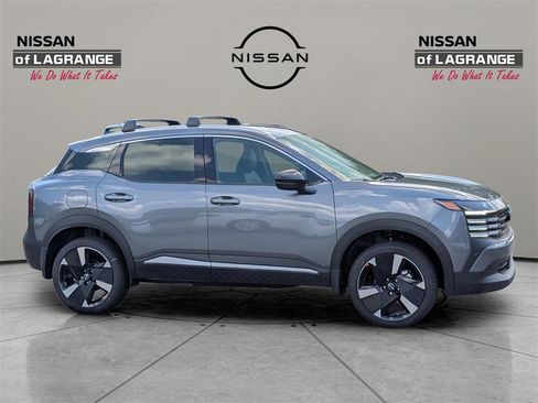 New 2026 Nissan Kicks SR image 4