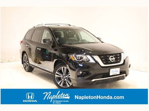 Used 2018 Nissan Pathfinder Platinum image 1