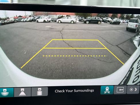 New 2025 Honda Pilot Touring image 23