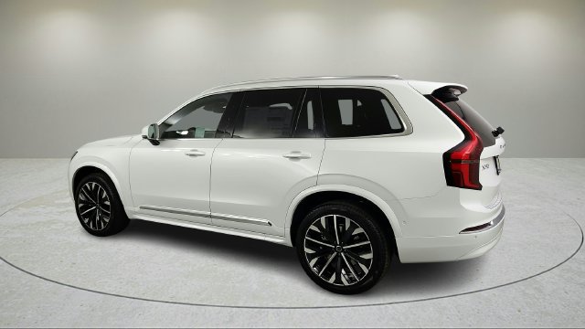 Used 2026 Volvo XC90 B6 Plus w/ Protection Package AWD/4WD image 6