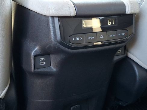 Certified 2024 Toyota Grand Highlander AWD image 11