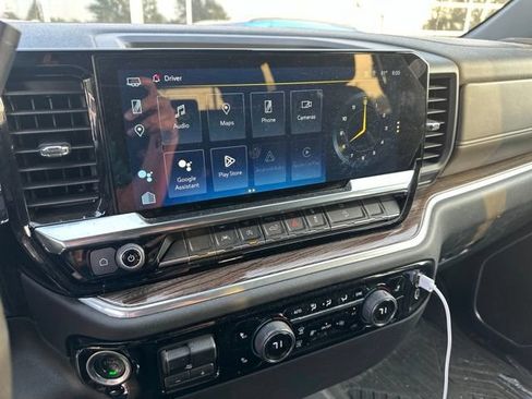 Used 2024 Chevrolet Silverado 1500 RST AWD/4WD image 16