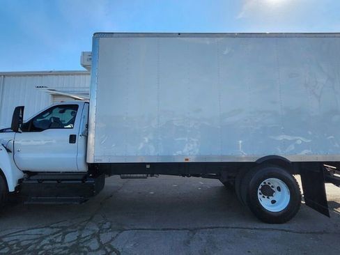 Used 2022 Ford F650 2WD Regular Cab Super Duty image 2