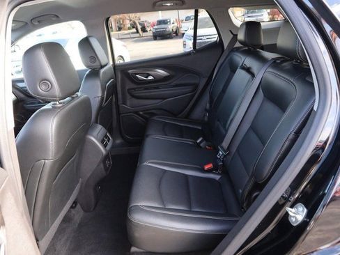 Used 2024 GMC Terrain SLT image 10