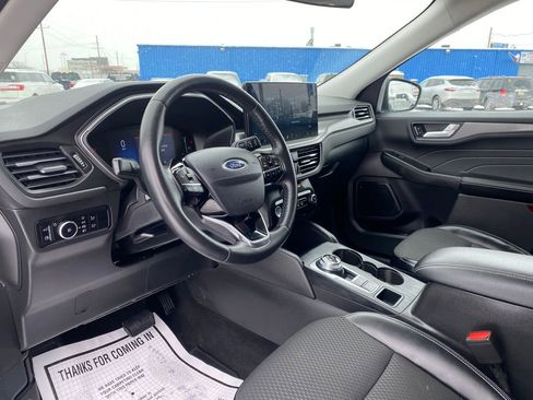 Used 2024 Ford Escape SE image 10