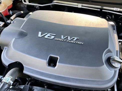 Used 2017 Chevrolet Colorado LT w/ Midnight Edition image 30